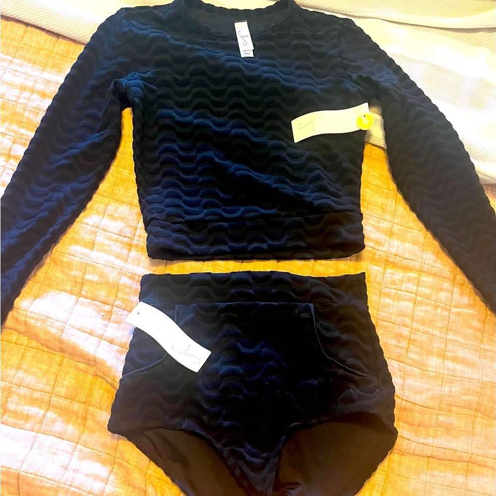 Brand new seea bathing suit size medium, never worn